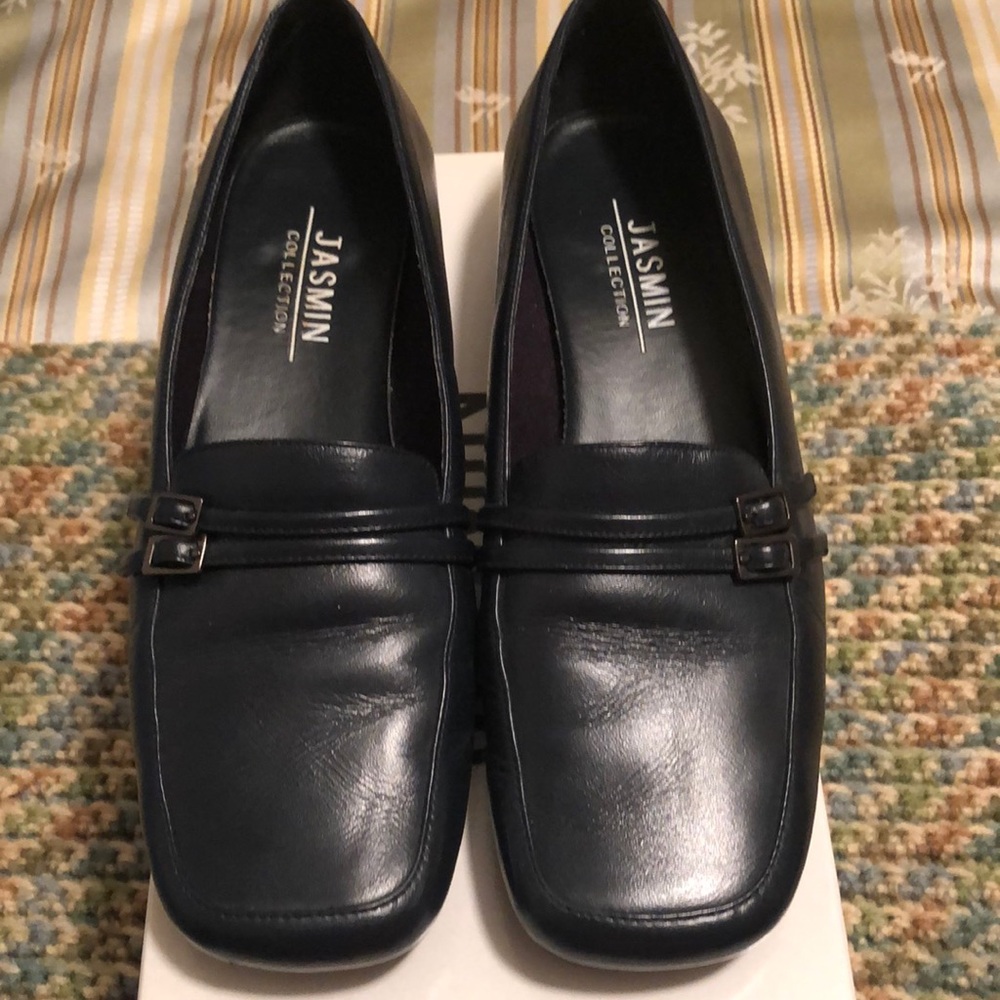 Loafers - Picture 4 of 5